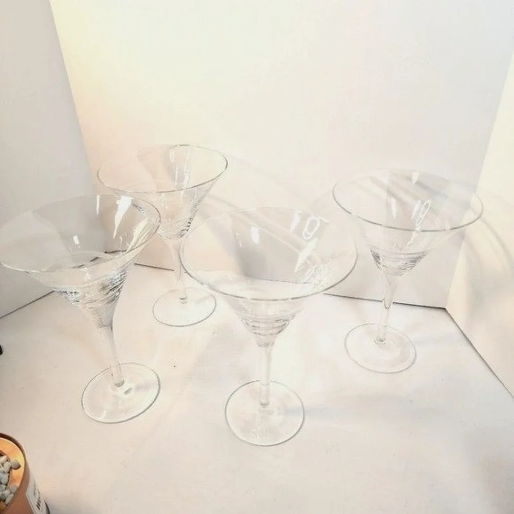 Set‎ of 4 Oversized Chic Martini Glasses Decorative Edging
